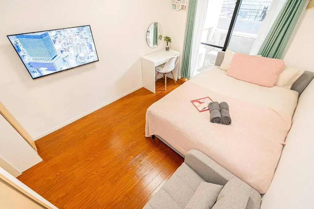 新宿区歌舞伎町舒适露台房源徒步3分钟地铁站 Tokyo Apartment